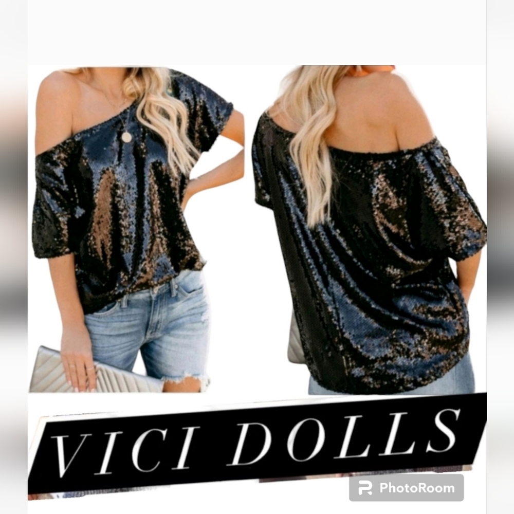 Vici sequin top